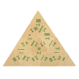 pi02-piramida-mala.jpg